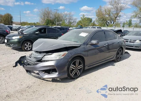 2016 Honda Accord Touring z USA, uszkodzony, nr VIN 1HGCR3F97GA018947